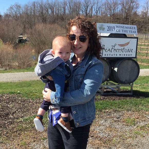 Meet your Posher, Taylor - Picture 1 of 1